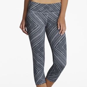 Fabletics Activewear Capri Size L